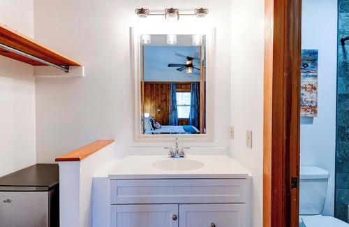 Waynesville House | Charming King Suite #11 hotel within walking distance to downtown Waynesville