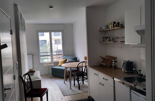 Les Puces de Saint-Ouen Apartment | Charming love cocoon of 34 m²