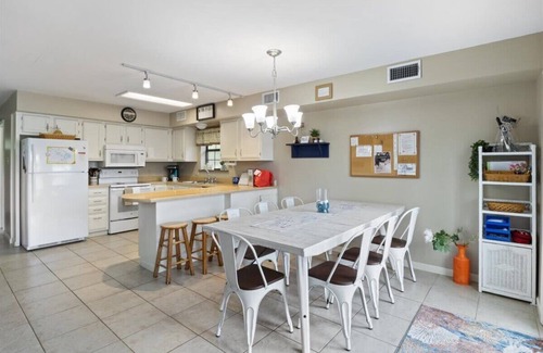 Rocky Mount House | Charming Lakefront Home with Private Dock
