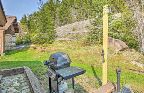 Pittsburg Cabin | Charming Lakeside Cabin w/ Deck and Shared Dock!