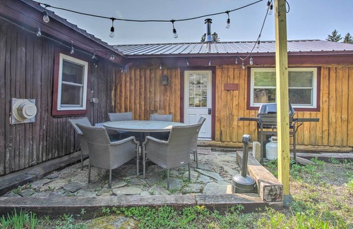 Pittsburg Cabin | Charming Lakeside Cabin w/ Deck and Shared Dock!