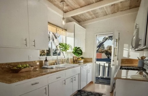 Aptos House | Charming, light-filled home - walk to the beach!