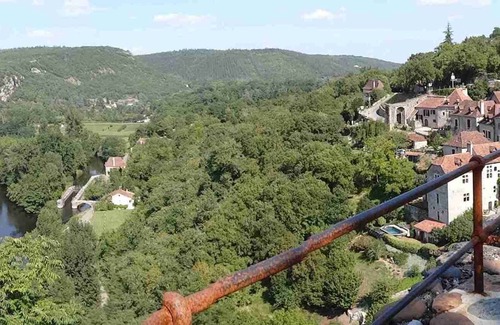 Saint-Cirq-Lapopie Cottage | Charming Little Home in the Heart of a Medieval Village