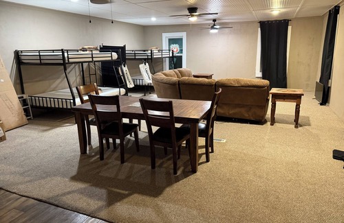 Bryson Cabin | Charming Lodge in Bryson Tx with AC