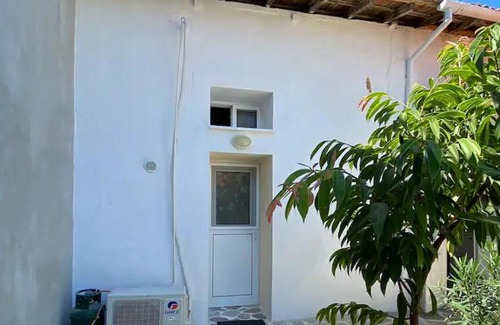 Old Town of Limassol Apartment | Charming Loft In City Centre