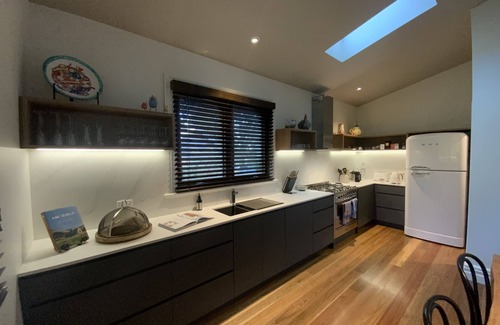 Leura House | Charming Luxury Self Contained Cottage.