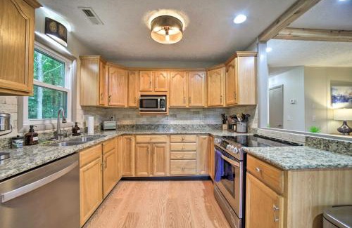 Maggie Valley House | Charming Maggie Valley Getaway with Fire Pit!