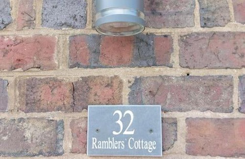 Malvern House | Charming Malvern Cottage with Outstanding Views