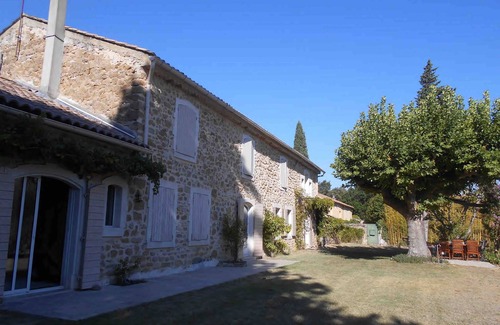 Mondragon House | Charming Mas provençal with swimming pool, 1ha garden, quiet, 7 bedrooms, 14per