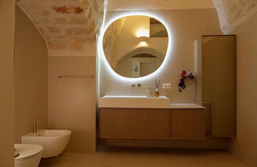 Mottola Other | Charming Masseria with SPA: Deluxe Room with XL Shower and Chromotherapy