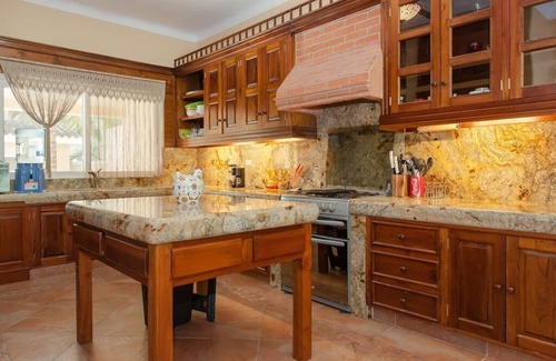 Puerto Aventuras Villa | Charming Mexican Colonial 5 Bdrm Villa With A Fantastic Pool, Patio And Garden.