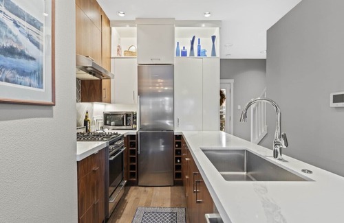 Richmond House | Charming Mid-Century Home Near Mt. Tabor