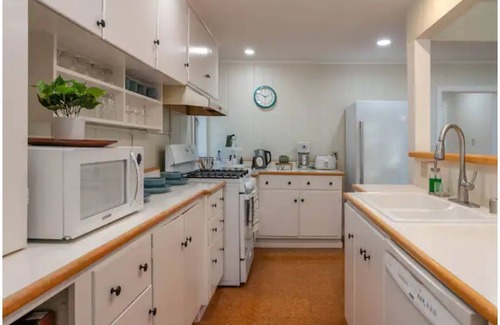 Davis House | Charming mid-century home in Old North Davis! Perfect for longer stays!