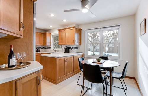 Macalester - Groveland House | Charming Mid-Century Modern Eco-Friendly Home