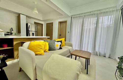 Evaristo Morales Apartment | Charming Modern 1BR Apt with Pool Gym @ City