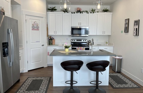 Lindon House | Charming, Modern home in Lindon.