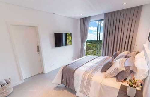 Foz do Iguacu Villa | Charming & Modern Villa with KING BED in the hear of Foz do Igua