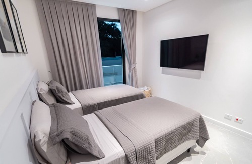 Foz do Iguacu Villa | Charming & Modern Villa with KING BED in the hear of Foz do Igua