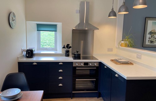 Letham Grange Cottage | Charming modernised country cottage retreat near woodland walk and coast