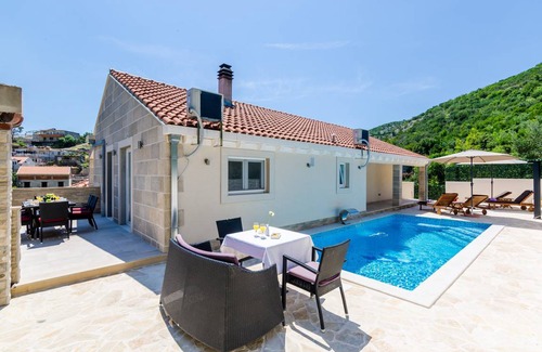 Mokosica Villa | Charming Mokosica Villa 3 Bedrooms Villa Tranquility Nest Beniva Private Pool Partial Sea Vi