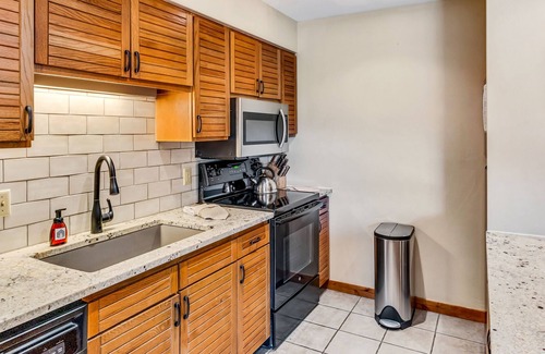 Steamboat Springs Ski Chalet | Charming mountain condo with great views, sauna, pool, and hot tub