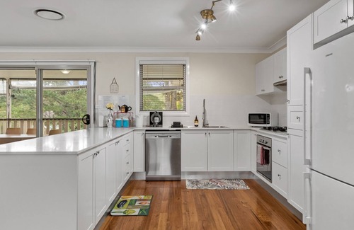 Wentworth Falls House | Charming Mountain Retreat Explore Wentworth Falls