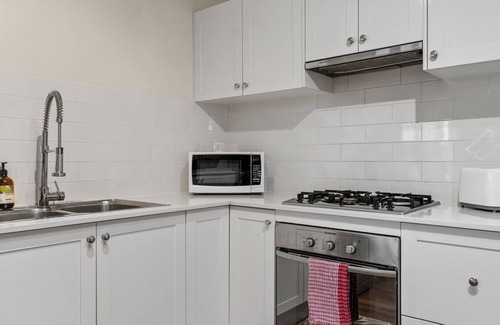 Wentworth Falls House | Charming Mountain Retreat Explore Wentworth Falls