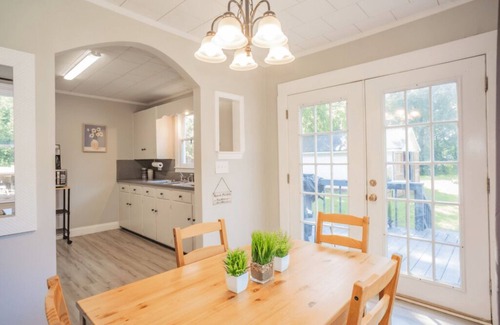 Mount Holly House | Charming Mount Holly Bungalow