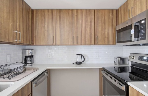 Chinatown Apartment | Charming Mount Vernon 1BR w/Gym, Pool, nr. Georgetown Law, by Blueground