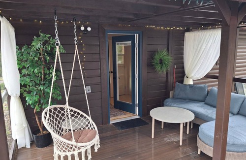 Coal Creek Canyon Cottage | Charming Mountain Cabin- Modern and Private Fully remodeled, high-speed internet