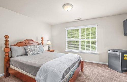 Atlanta Apartment | Charming MultiLevel 4 bedroom Townhouse