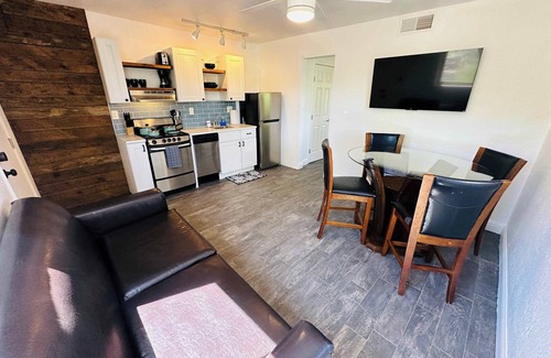 Reno Apartment | Charming Nest/Sleeps 3