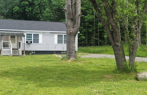 Littleton House | Charming new 3-bedroom house in delightful Littleton with WiFi, AC