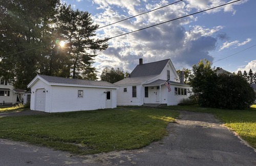 Washburn House | Charming New England Cape just feet from Snowmobile and ATV Trails!