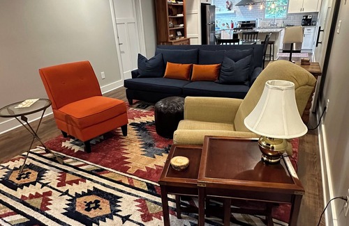 Marietta Cottage | Charming, newly constructed, carriage house located in Marietta Square.