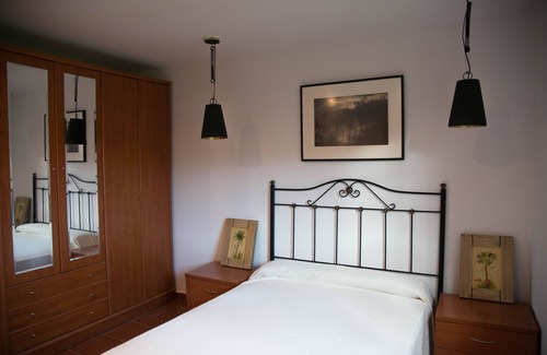Peruyes Cottage | Charming newly renovated country house with ample land for exclusive use