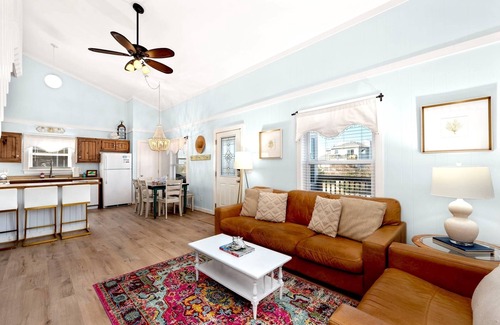 South Nags Head House | Charming OCEANSIDE Cottage Steps from the Beach in South Nags Head
