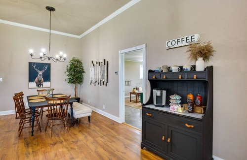 Marietta House | Charming Oklahoma Escape Near Beaches & Golfing!