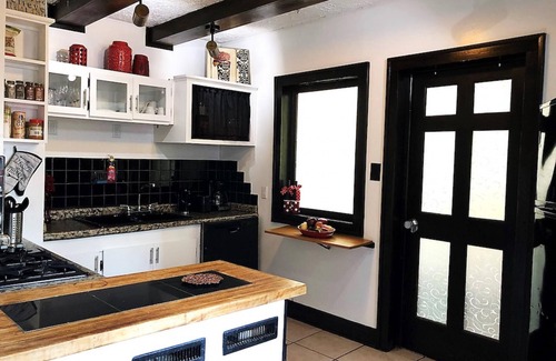 Cleveland House | Charming Old Soul Near CLE Clinic Long Term Stay