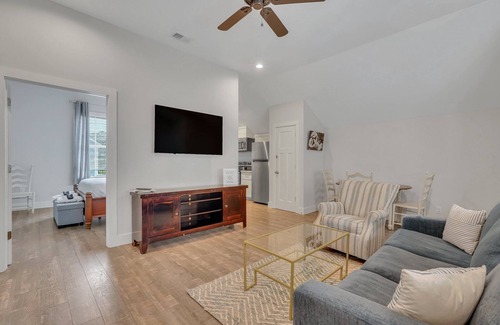 Bluffton Apartment | Charming Old Town Bluffton Carriage Home