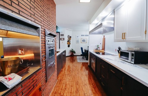 Southeast Omaha House | Charming Omaha Retreat - Near Zoo & Downtown 3 Bedroom Home by RedAwning