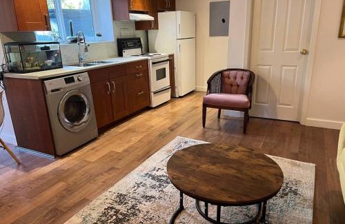 District of North Vancouver House | Charming one bedroom suit