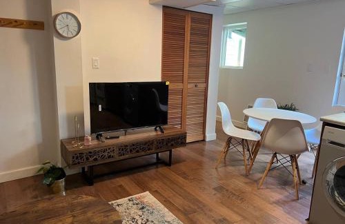 District of North Vancouver House | Charming one bedroom suit