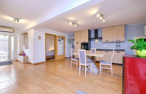 Veli Losinj Apartment | Charming One-Bedroom Apartment