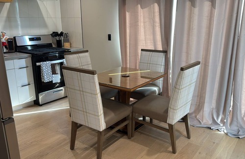 Boyle Heights Hotel | Charming One Bedroom Suite in lovely Los Angeles with AC, WiFi