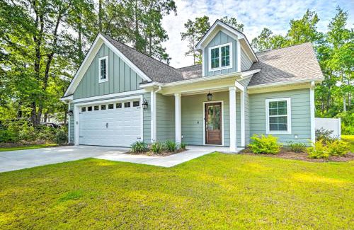 Pawleys Island House | Charming Pawleys Island Home about 4 Mi to Beach!