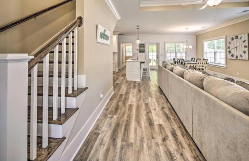 Pawleys Island House | Charming Pawleys Island Home about 4 Mi to Beach!