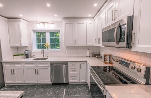 Gouldsboro Ski Chalet | Charming & Peaceful LUXURY 3-bedroom chalet in Gouldsboro