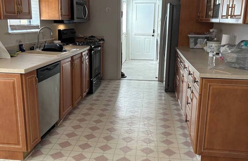 Warner Robins House | Charming, peaceful & spacious 3/2 house with sunroom, WiFi, AC in Warner Robins