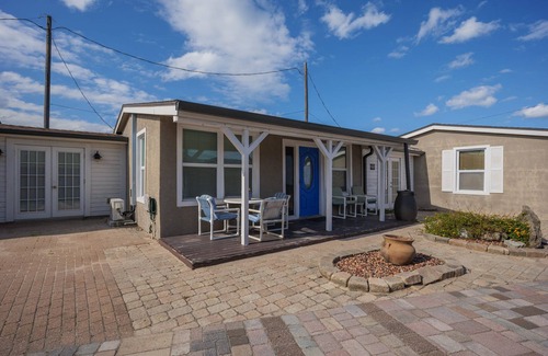 Ormond Beach Condo | Charming Pet Friendly Cottage Home With Ocean Views
